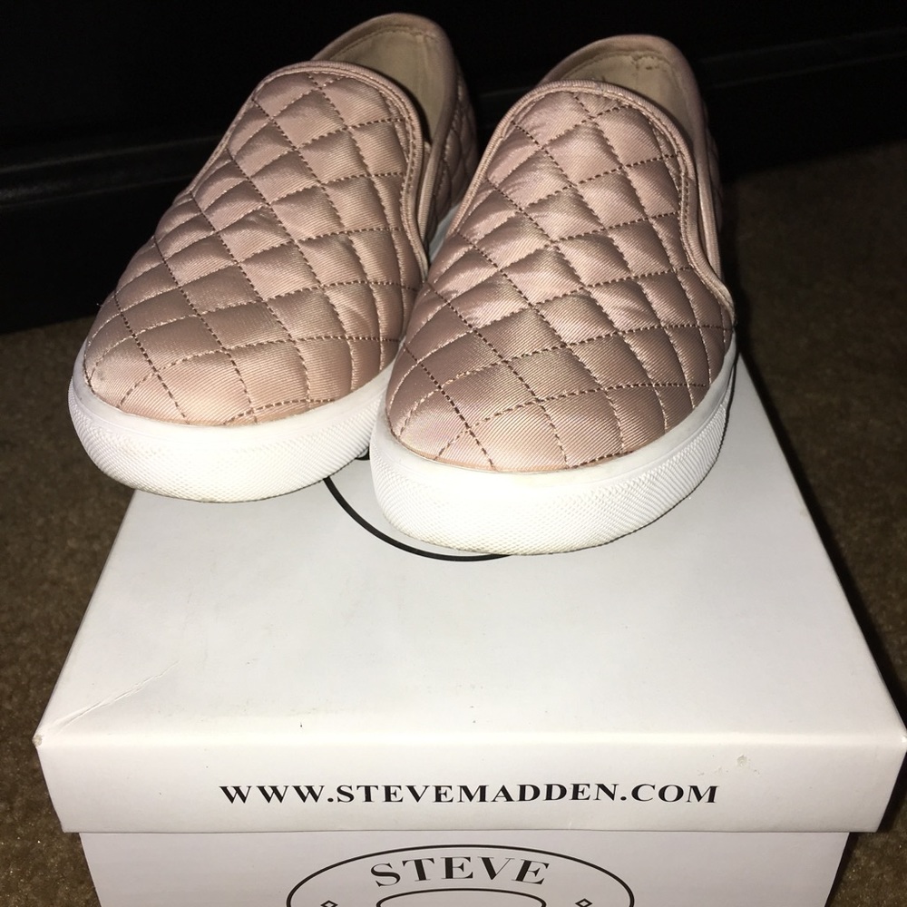 Steve Madden Blush ECNTRCQT